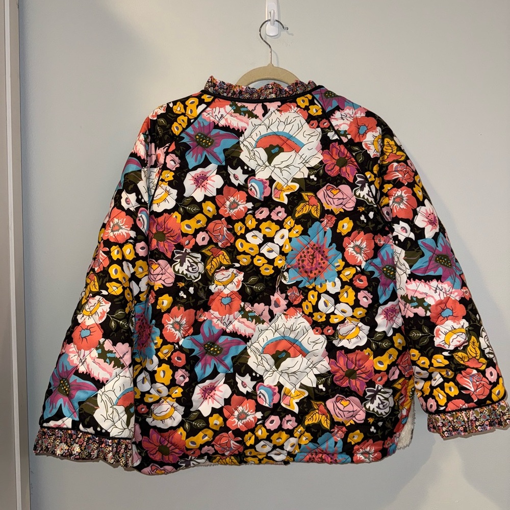 Quilted Floral Jacket with Faux Shearling - Picture 4 of 6